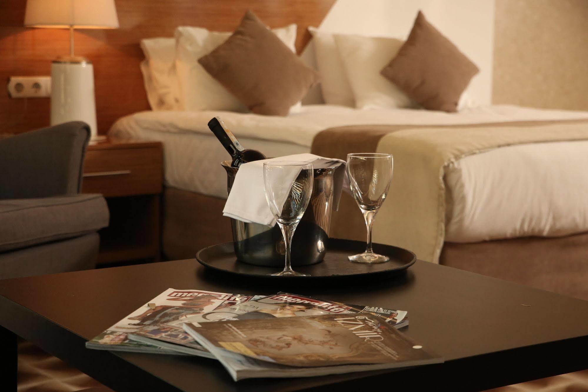 Way Hotel Измир Экстерьер фото