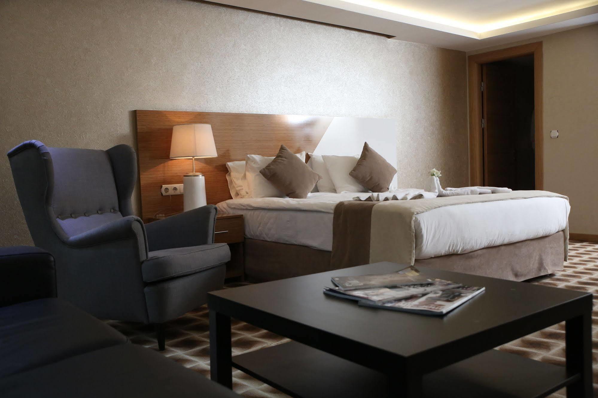 Way Hotel Измир Экстерьер фото